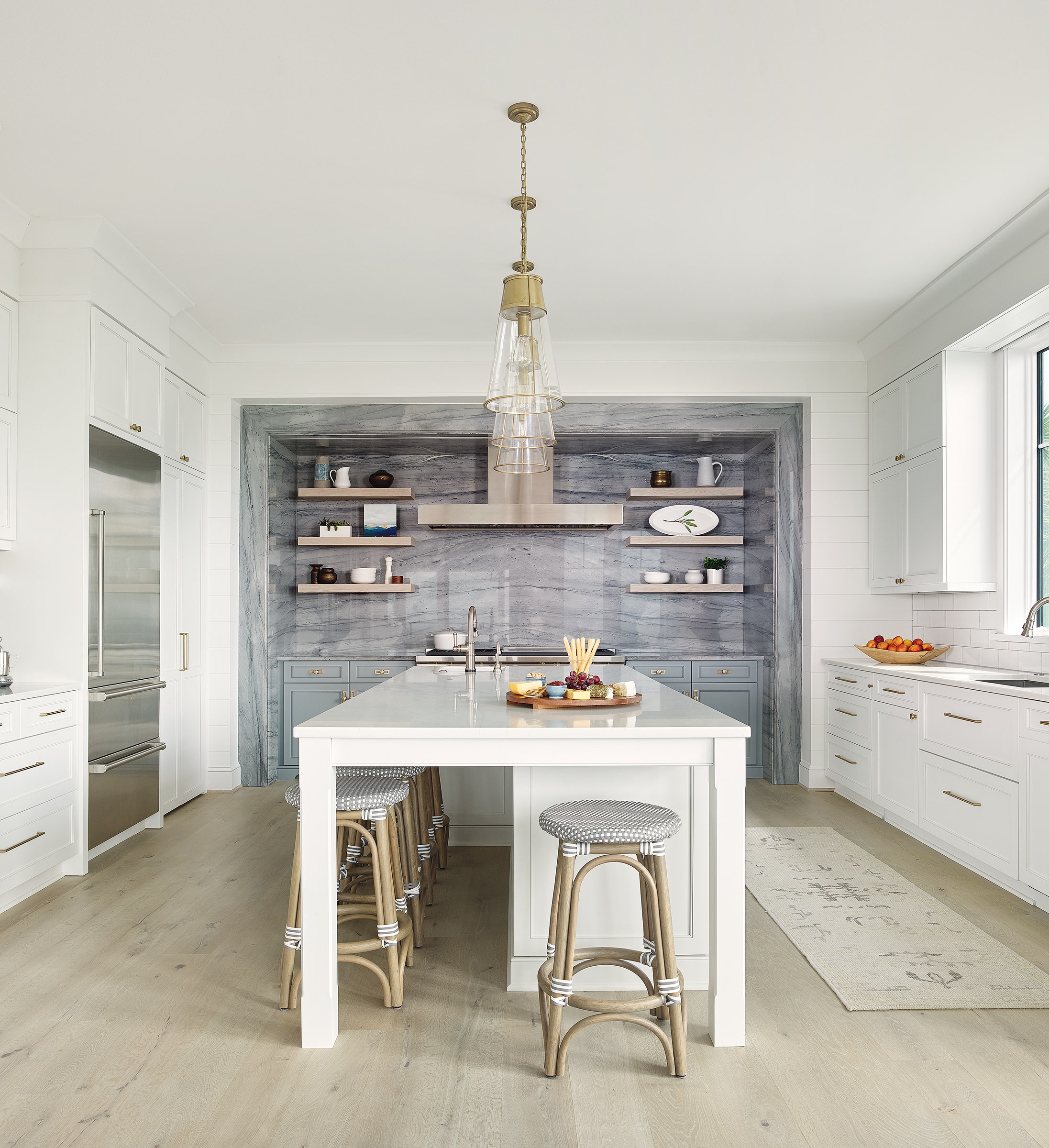 Featured: Robinson Large Pendant by Thomas O'Brien / Photo: Holger Obenaus Photography