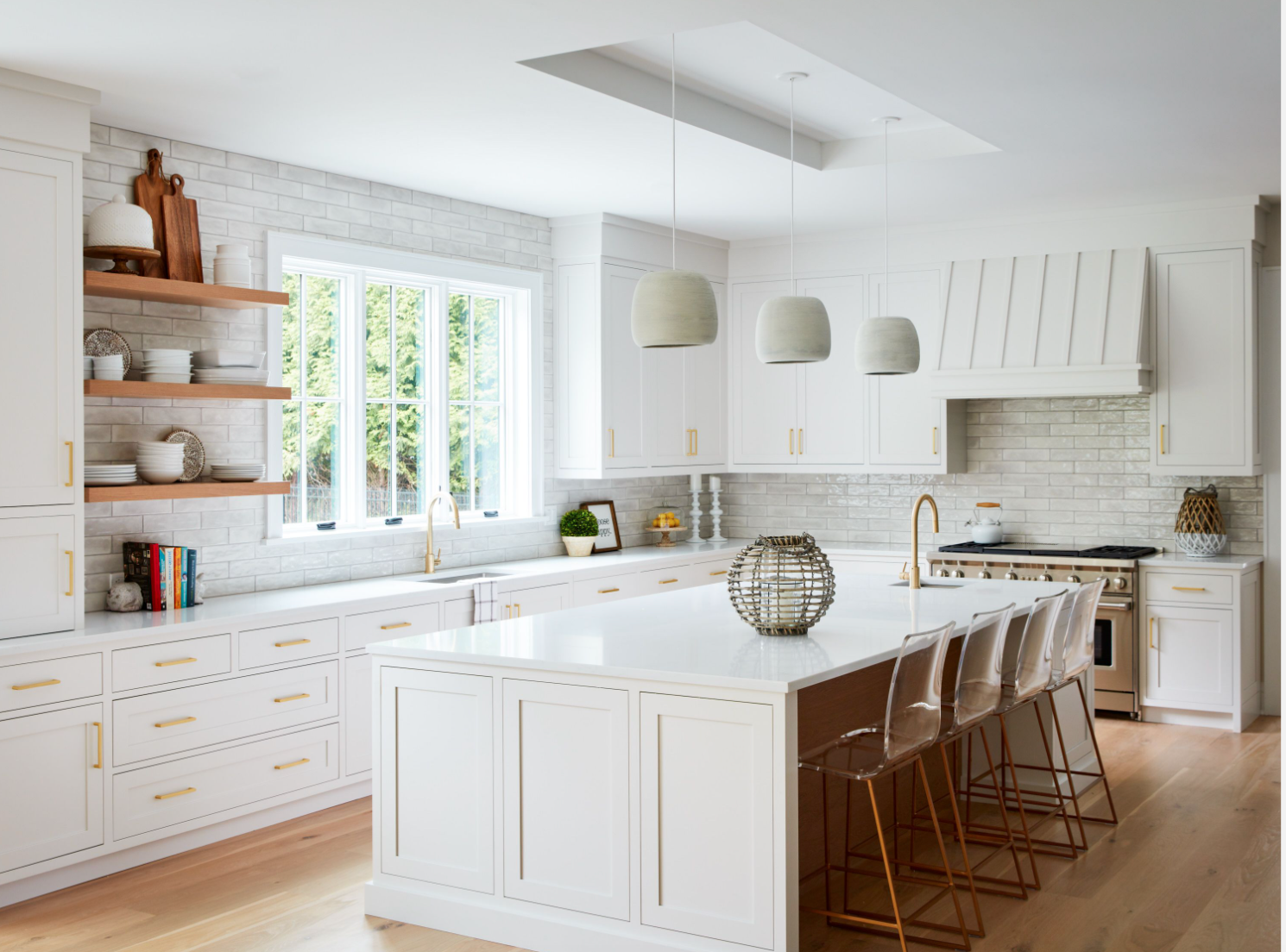 Featured: Karam Small Pendant by Sean Lavin / Photo: Tim Lenz Photography