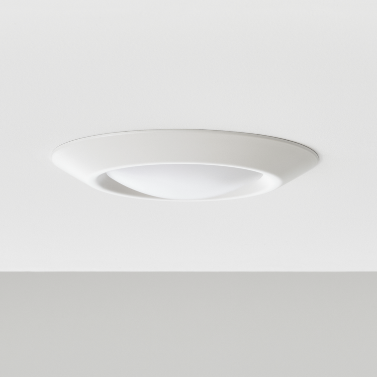 Straight On - In Use - Detail 2 - Light Off